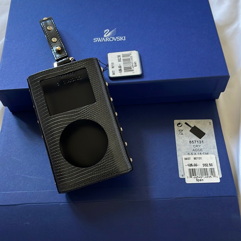 Swarovski Apple IPod Leather cover black with Crystal